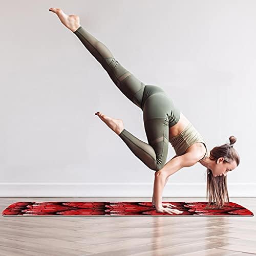 Дебел Нескользящий постелката за йога и фитнес 1/4 с Геометричен Дизайн във формата на Сърца Love Red за практикуване на Йога, Пилатес и фитнес на пода (61x183 см)